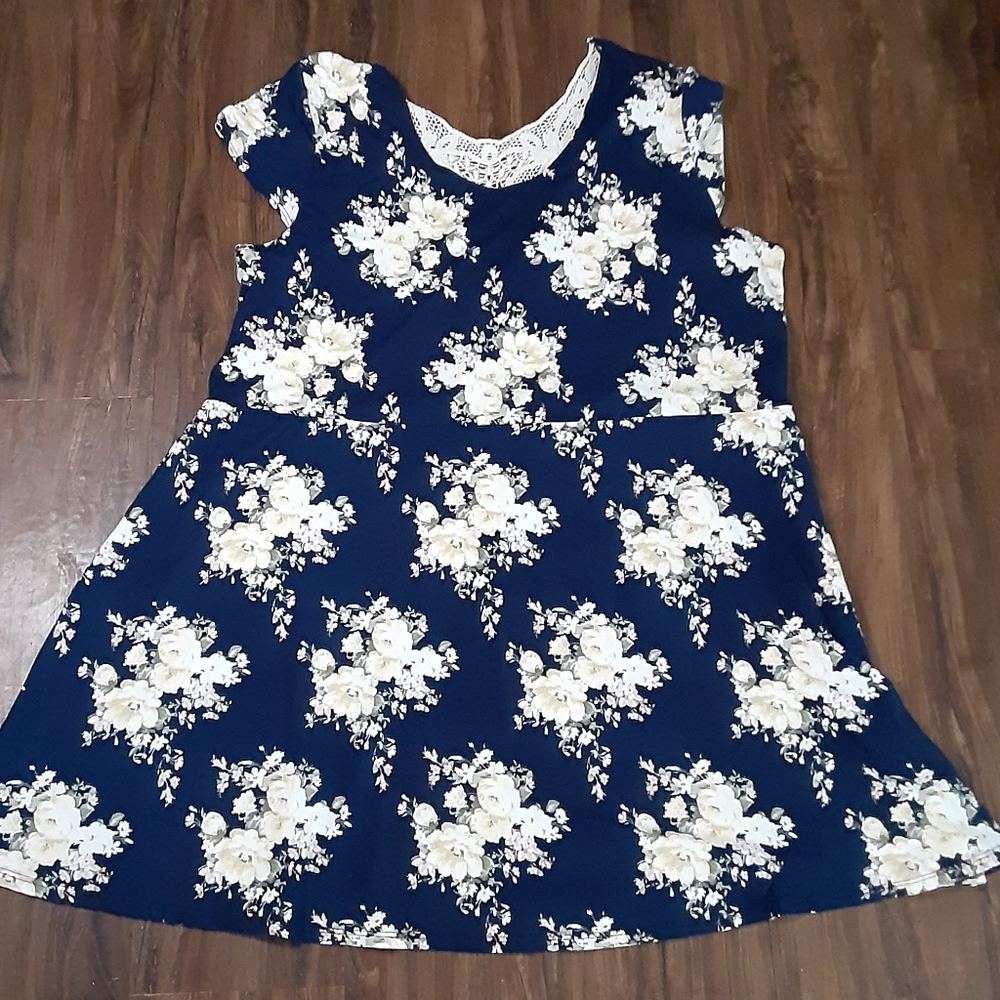 Women's plus size dress